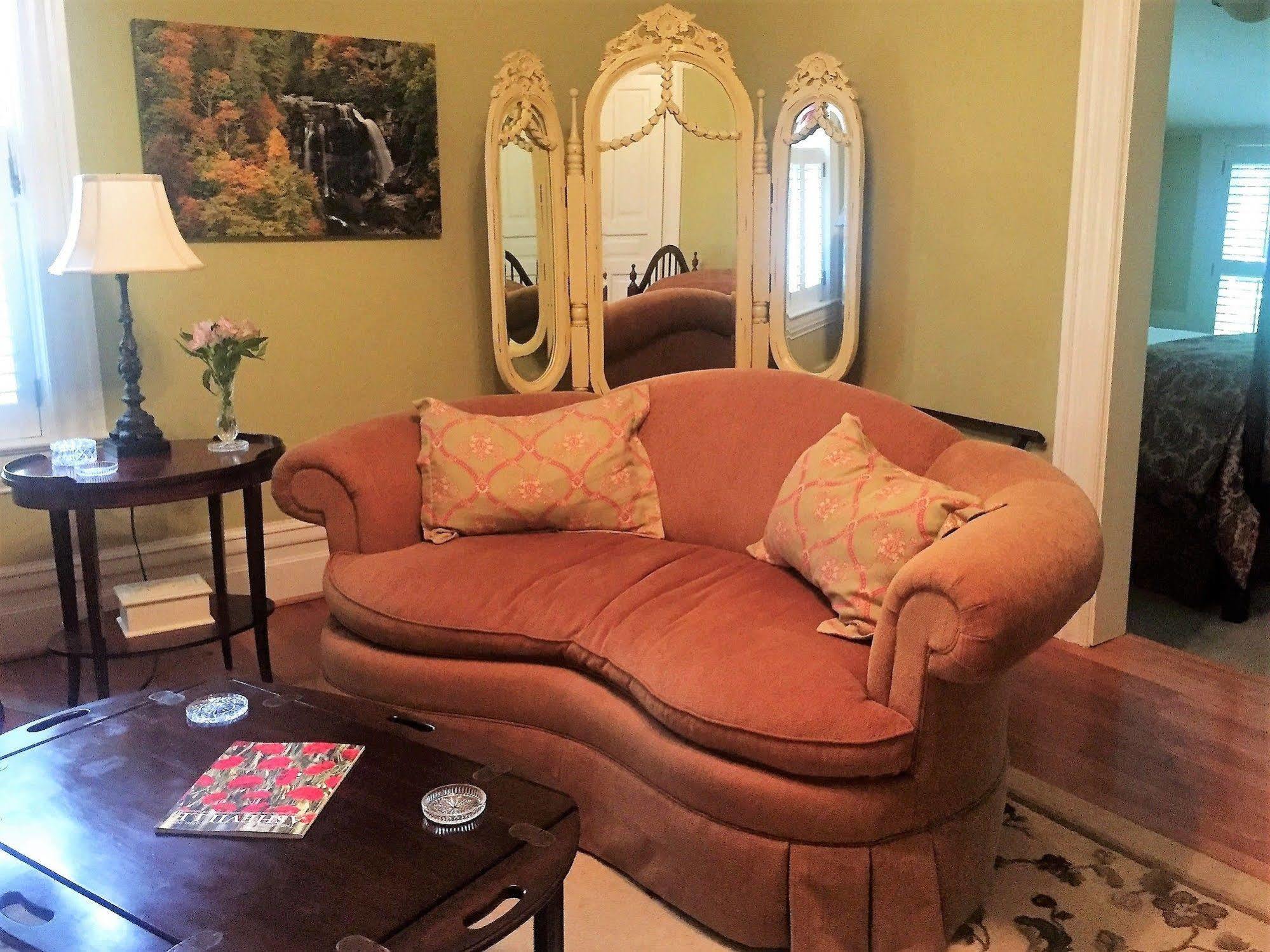 Oak Hill On Love Lane Bed And Breakfast Inn Waynesville Exterior foto